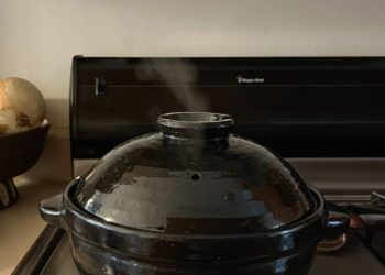 I Use My Donabe Clay Pot to Cook Perfectly Fluffy Rice and Other Grains