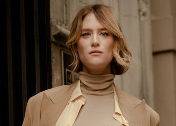Mackenzie Davis On Processing Grief Through 'Station Eleven'
