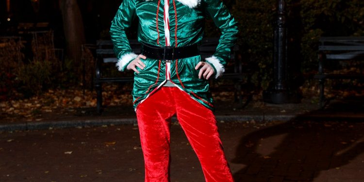 Sophie is hosting NYC's first-ever ElfCon on Dec. 12 in effort to raise charity funds for kids in need, and to spread family-friendly holiday joy.