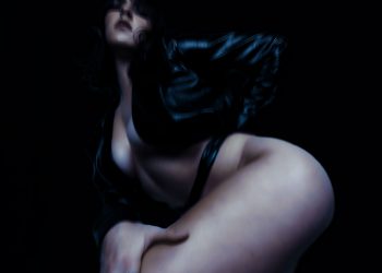 LADYGUNN – VON IS NO TINY BOY