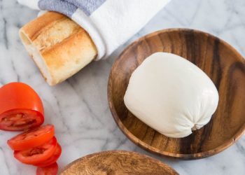 Mozzarella vs. Burrata: What's the Difference?