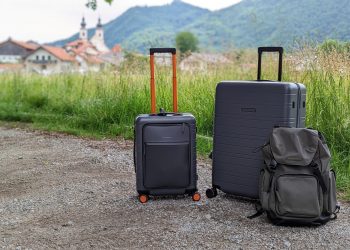 The Best Sustainable Luggage Combination for Digital Nomads