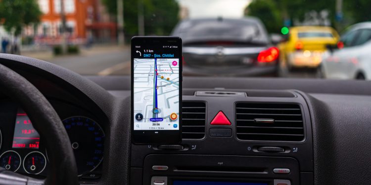 How to use a travel eSIM while in the US