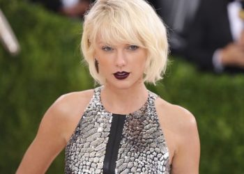 'Manus x Machina: Fashion In An Age Of Technology' Costume Institute Gala