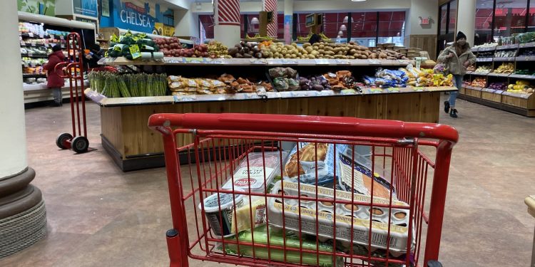 Trader Joe’s Pastrami-Style Smoked Salmon Review